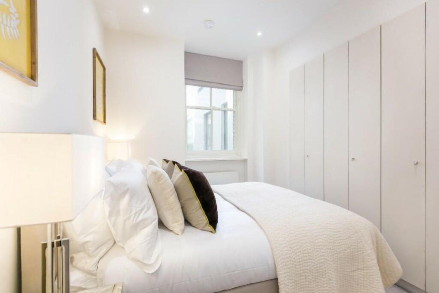 Apartment 3 Million Pound Super Prime Bond Street Mayfair Sleeps 6 London